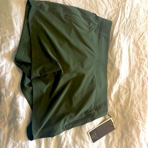 Calia Anywhere Collection Midrise Short, 5” inseam